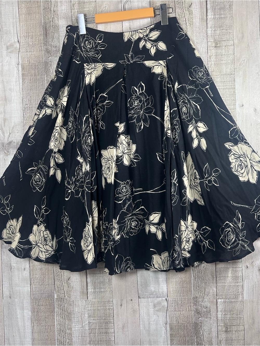 Jones New York Signature Black Floral A-Line Midi Skirt Size 4 Cotton Stretch
